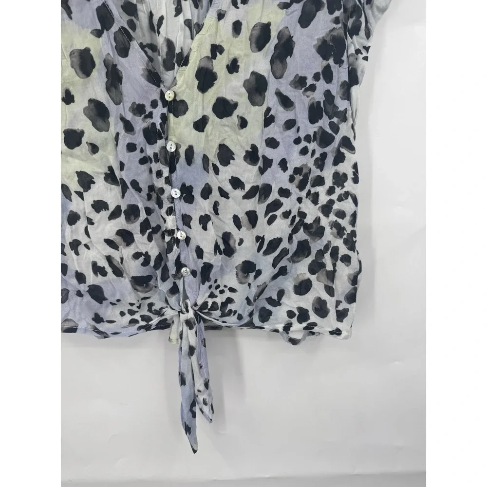 Bella Dahl Animal Print Button Blouse Women M Blue Preppy Bohemian Tie Bottom - Picture 8 of 8